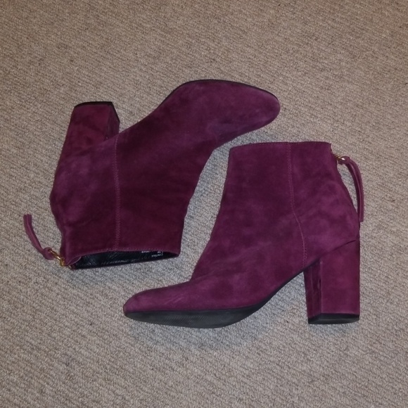 Steve Madden Red Velvet Booties - Picture 1 of 3